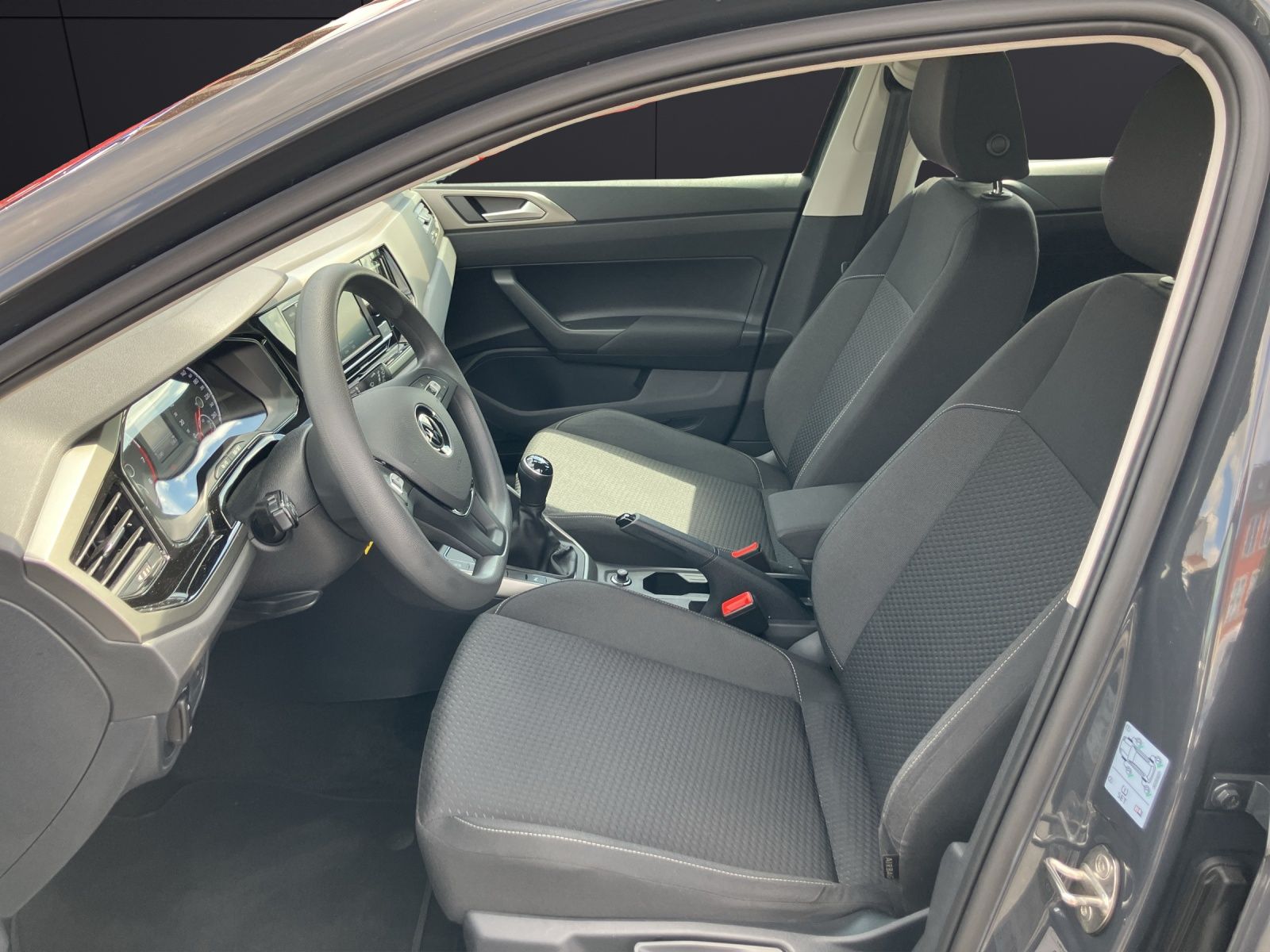 Fahrzeugabbildung Volkswagen Polo 1.0 Comfortline Klima DAB PDC SH
