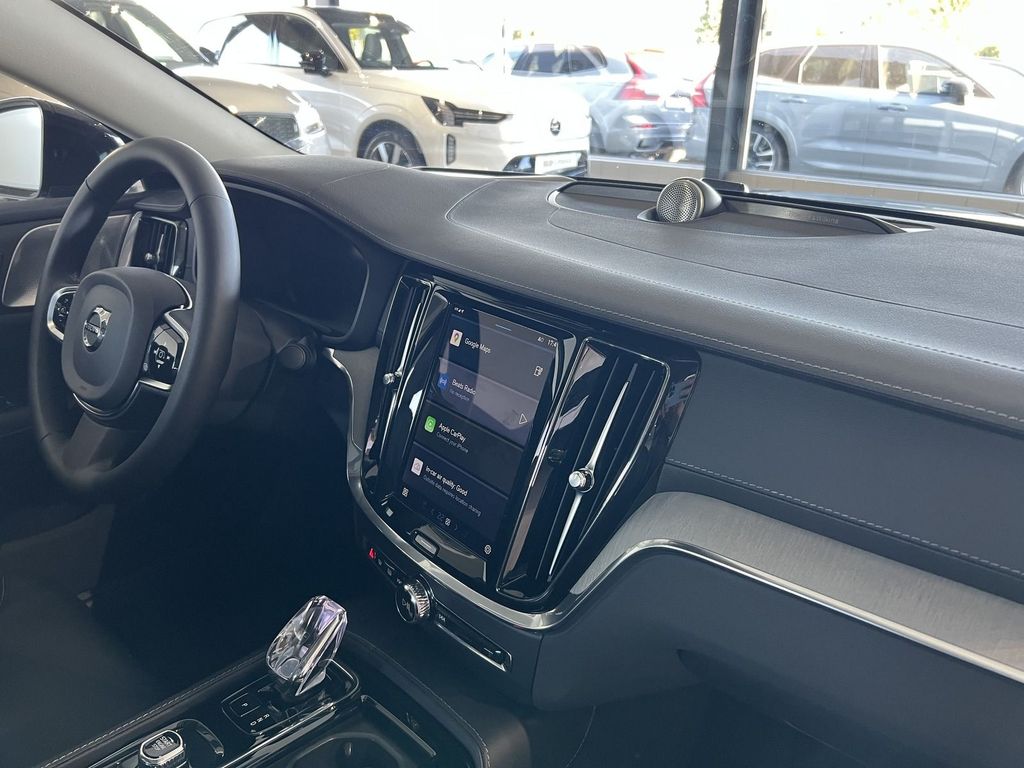 Volvo S60 T8 Ultimate Dark Recharge AWD B&W Massage