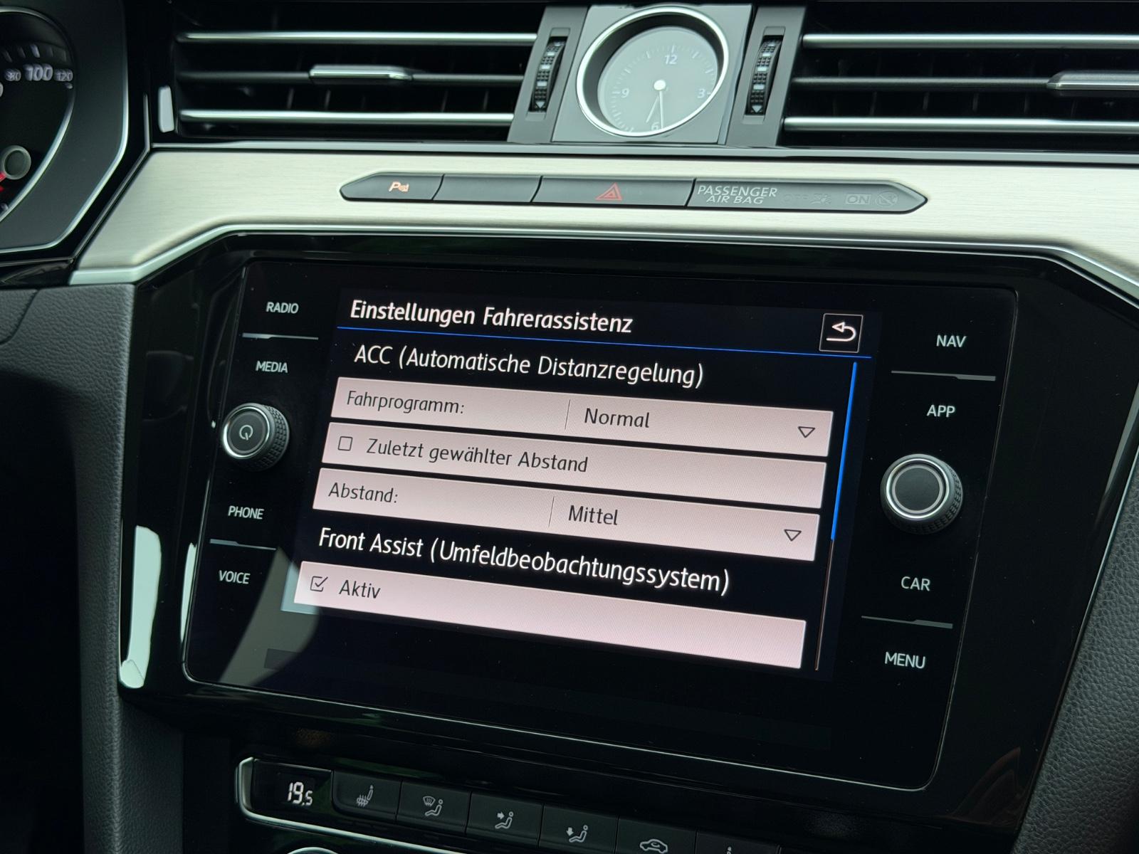 Volkswagen Passat Variant Highline/2,0 TDI 150PS/88120km/!