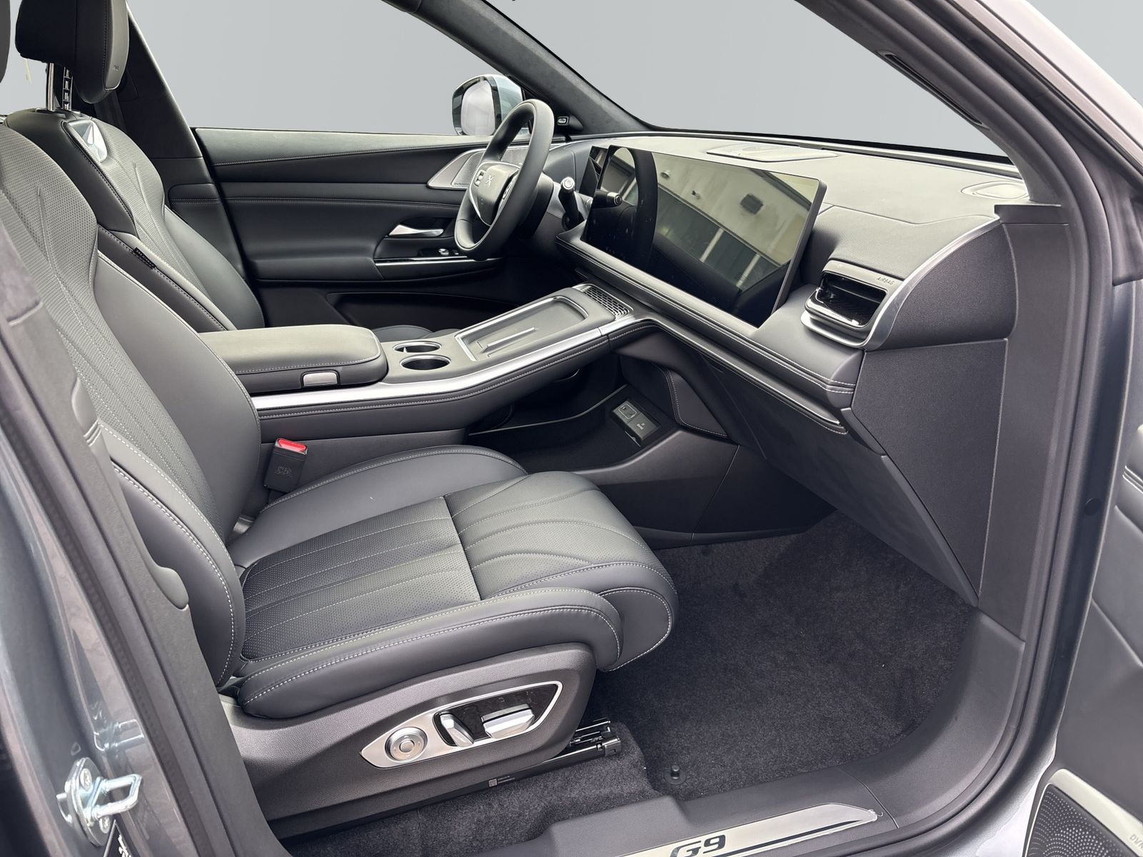 XPENG G9
