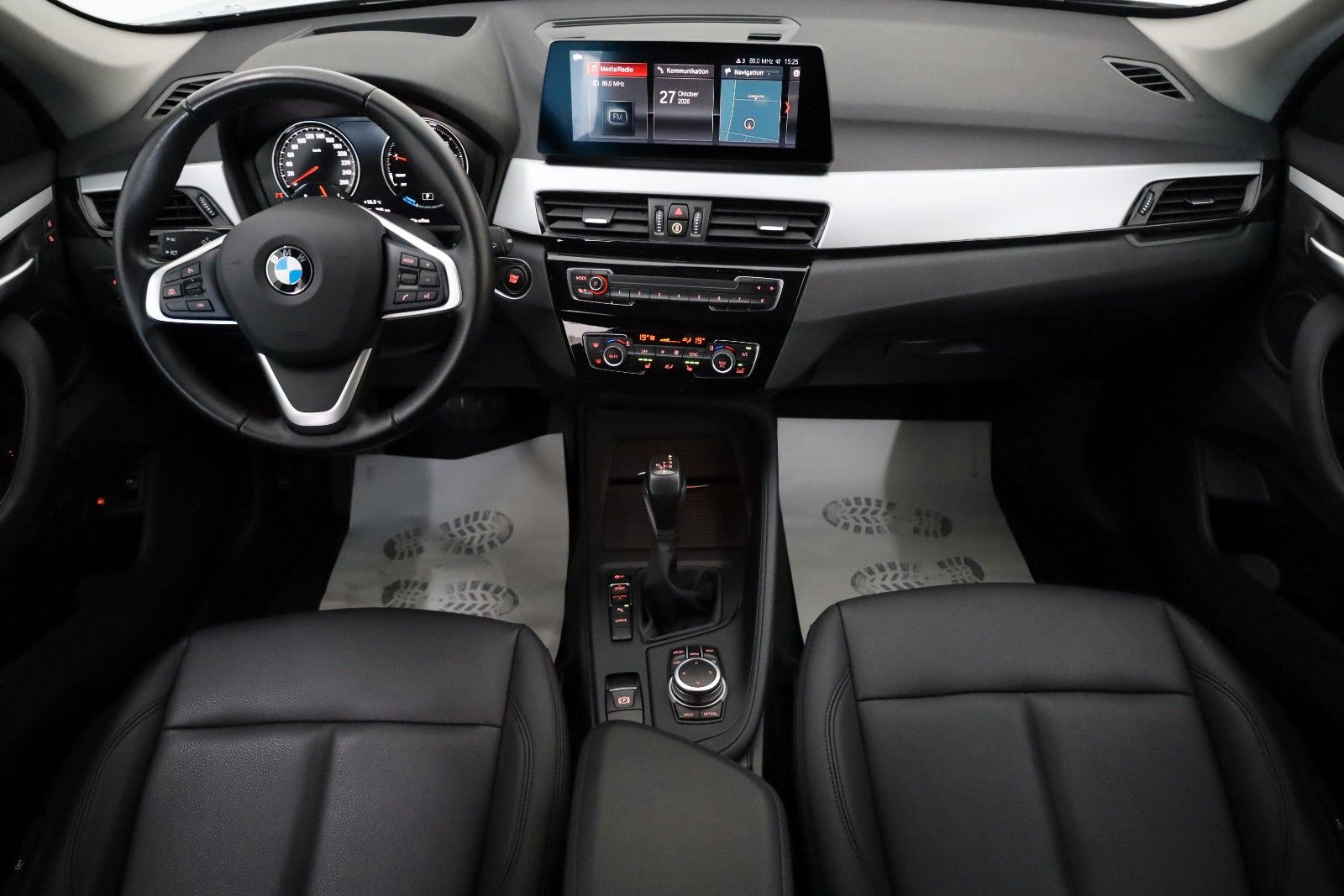 Fahrzeugabbildung BMW X1 xDrive 25e Advantage,Leder,Navi,SH,HUD,Kamera