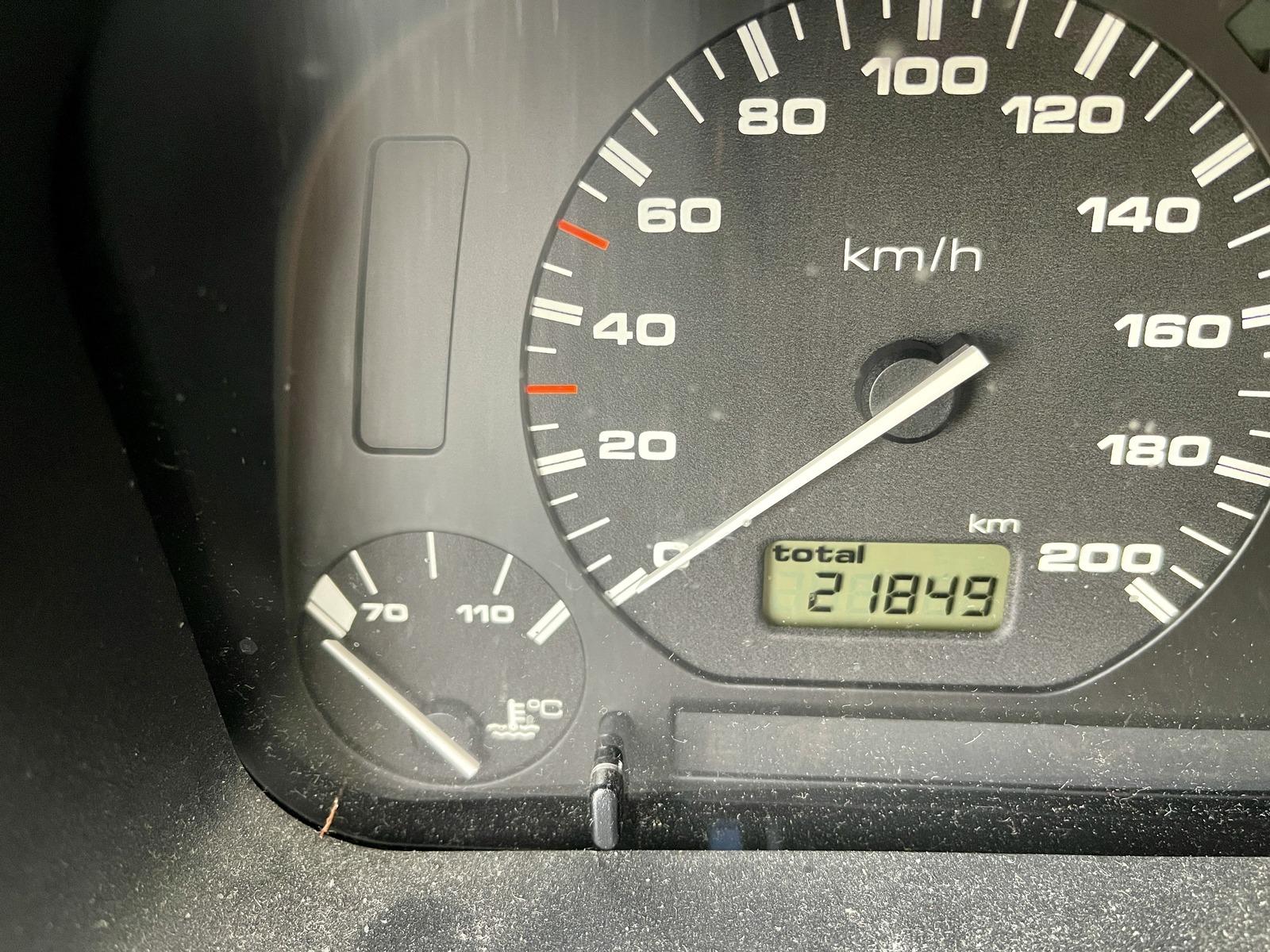 Volkswagen Polo*1.Hd*Orig 21.000 KM*Servo*2xAirbag*Schiebed