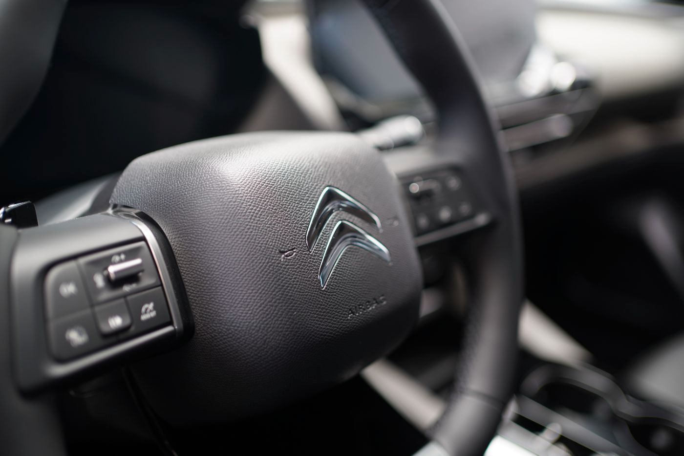 Fahrzeugabbildung Citroën C5 X Hybrid 145 DCS6 Plus Automatik Winter Paket