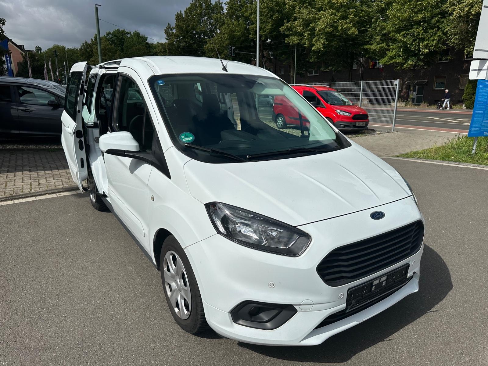 Ford Tourneo Courier Trend/NUR 24000 km/1.Hand/PDC