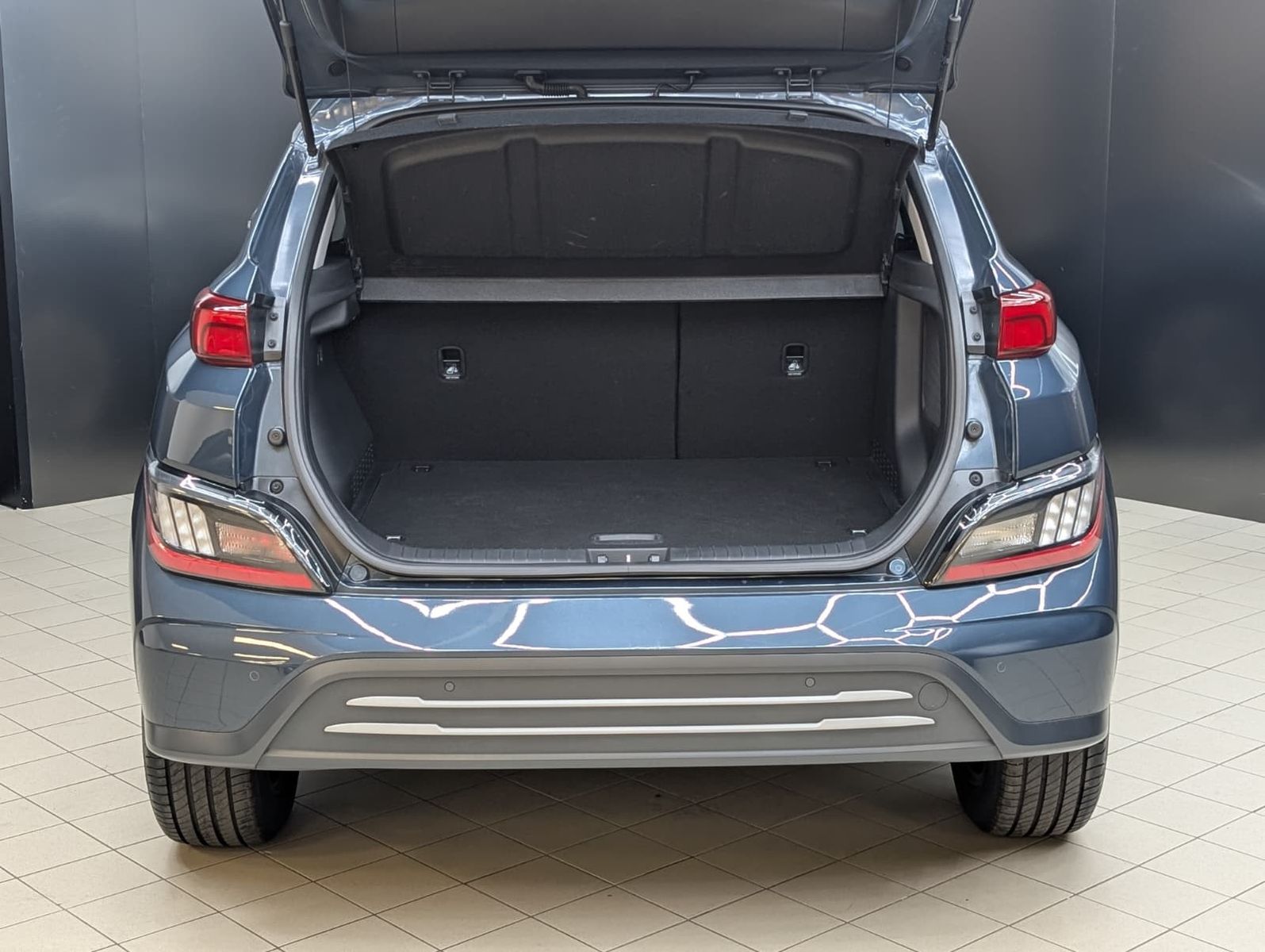 Fahrzeugabbildung Hyundai Kona Elektro Prime LEDER+LED+NAVI+HEAD+KRELL+ACC