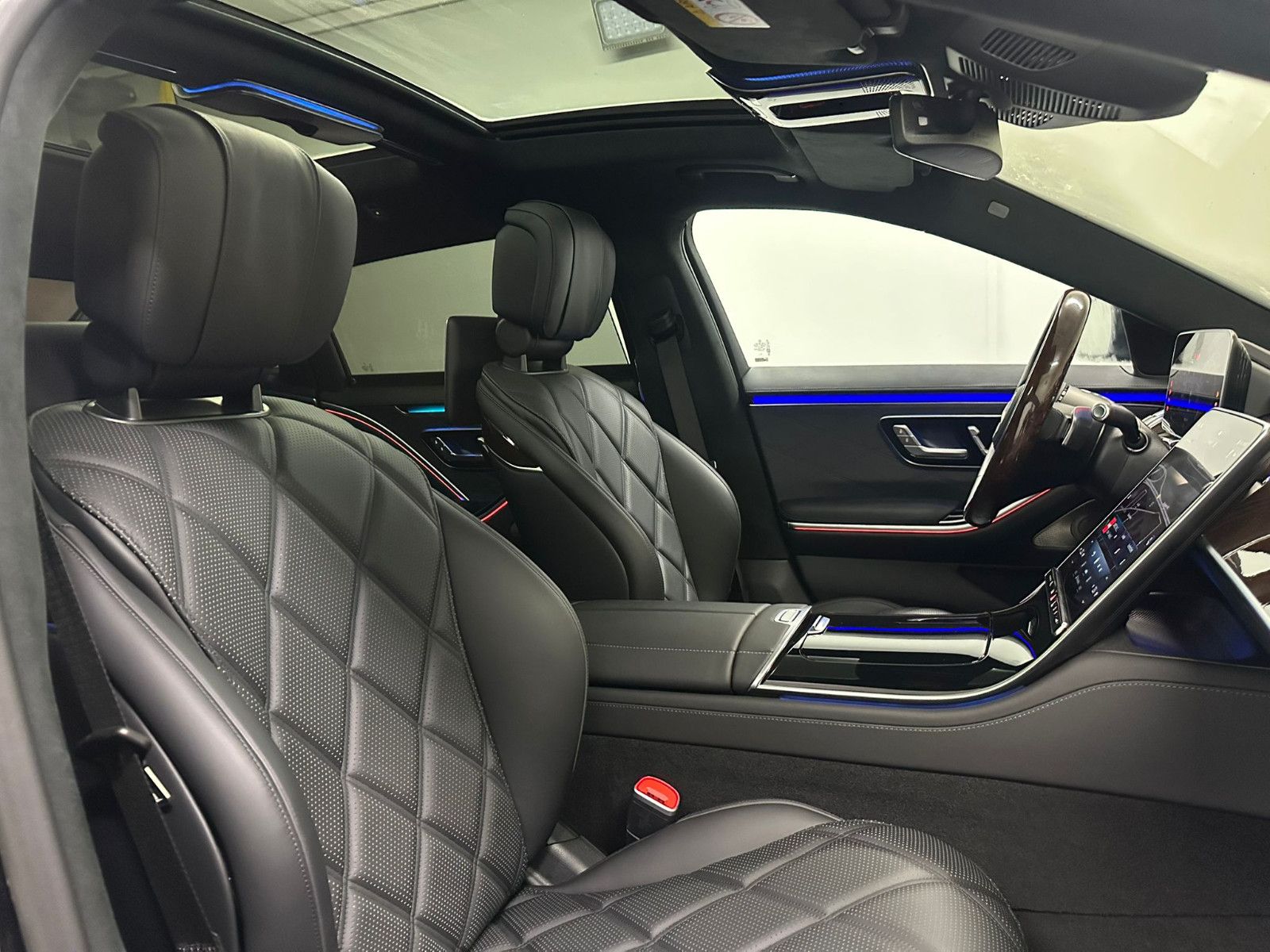 Fahrzeugabbildung Mercedes-Benz S 680 Maybach *HEADUP+HL*FONDENTERTAINMENT*