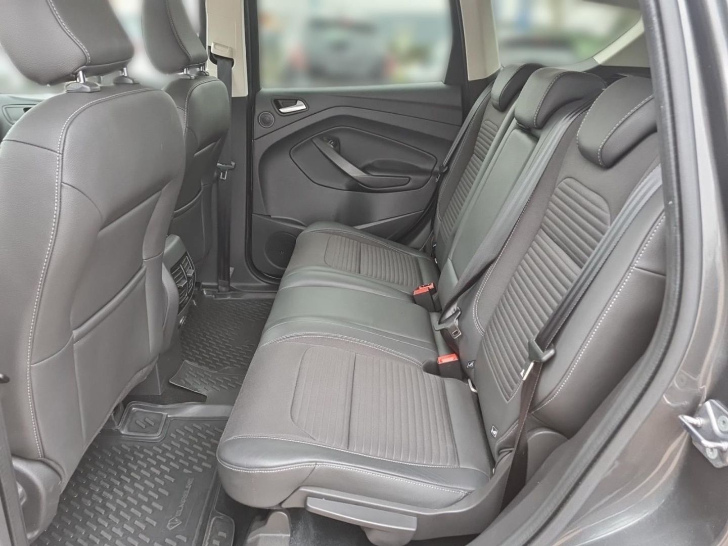 Fahrzeugabbildung Ford Kuga Titanium 1.5 EcoBoost  ALLWETTER+XENON+ACAA