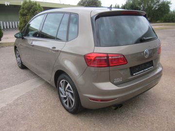 Volkswagen Golf - 8