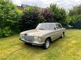 Mercedes-Benz Strich 8, W115, Oldtimer - Mercedes-Benz mit Diesel-Antrieb: Strich 8
