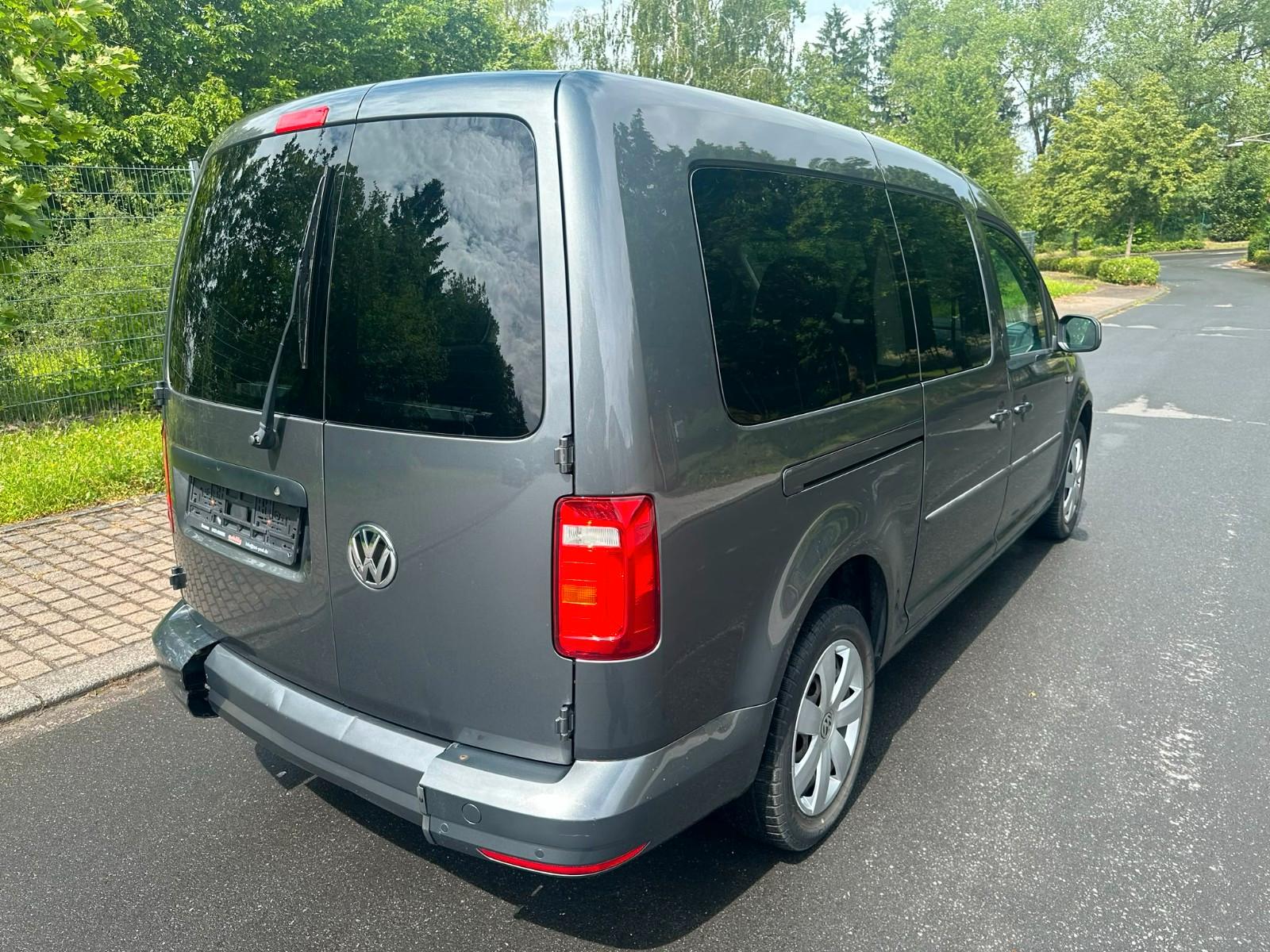 Volkswagen Caddy Maxi 2.0 TDI DSG Klima Rollstuhlrampe 7Sit