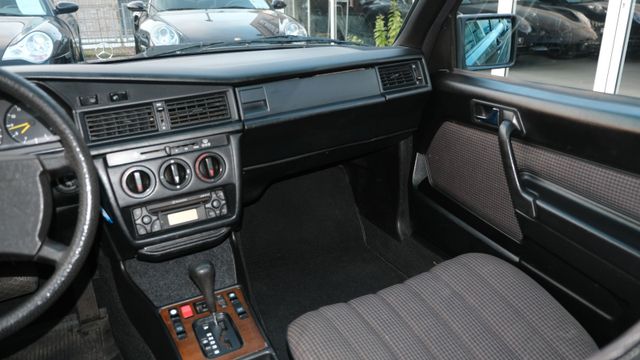 Fahrzeugabbildung Mercedes-Benz 190 E 2.0/SD+el. FH/H-Zul./Original und schön