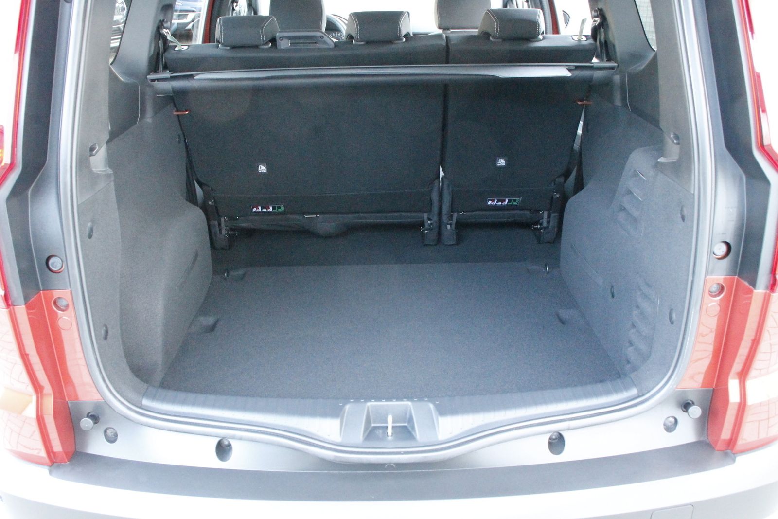 Fahrzeugabbildung Dacia Jogger Expression TCe 110