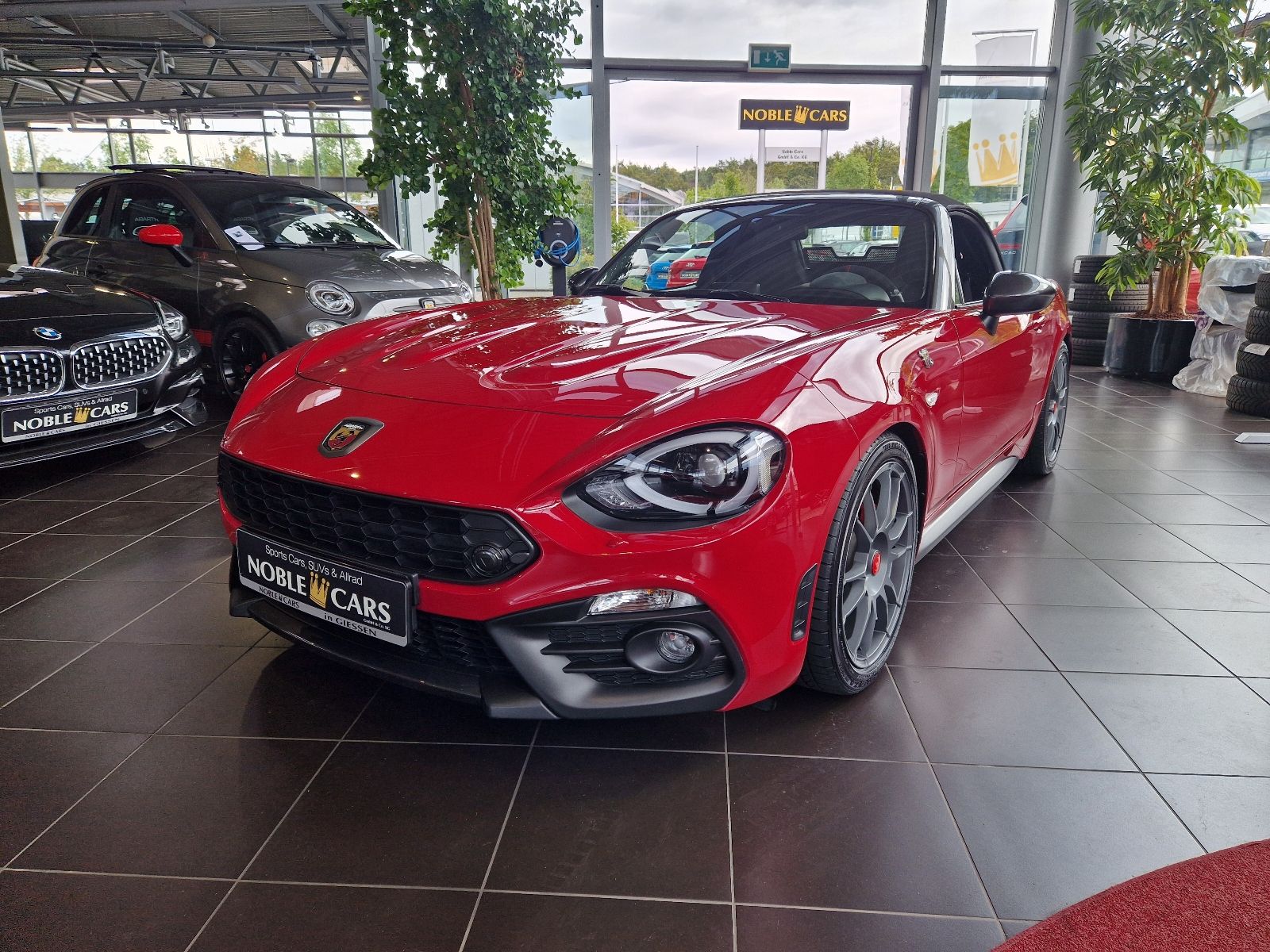 Fahrzeugabbildung Abarth 124 Spider Turismo LED LEDER BOSE