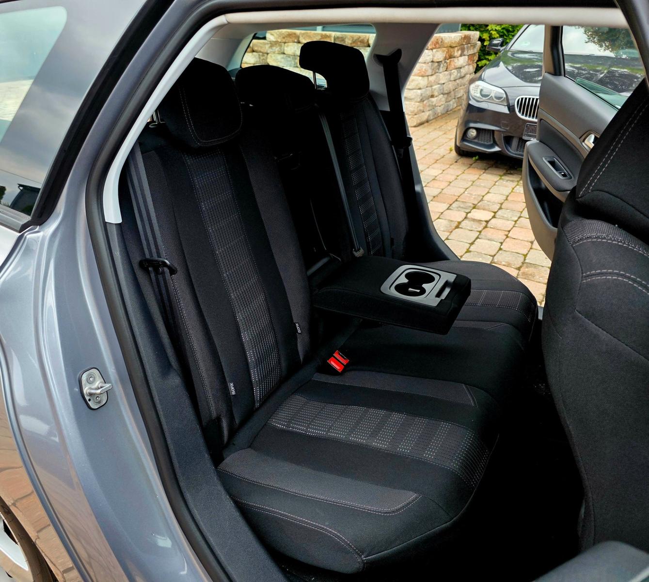 Peugeot 308 2015 — photo 23