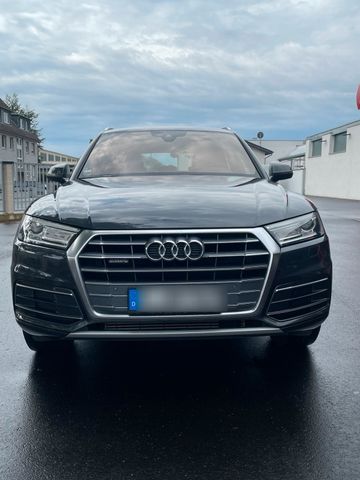 Audi Q5 2.0 TFSI quattro S tronic sport.