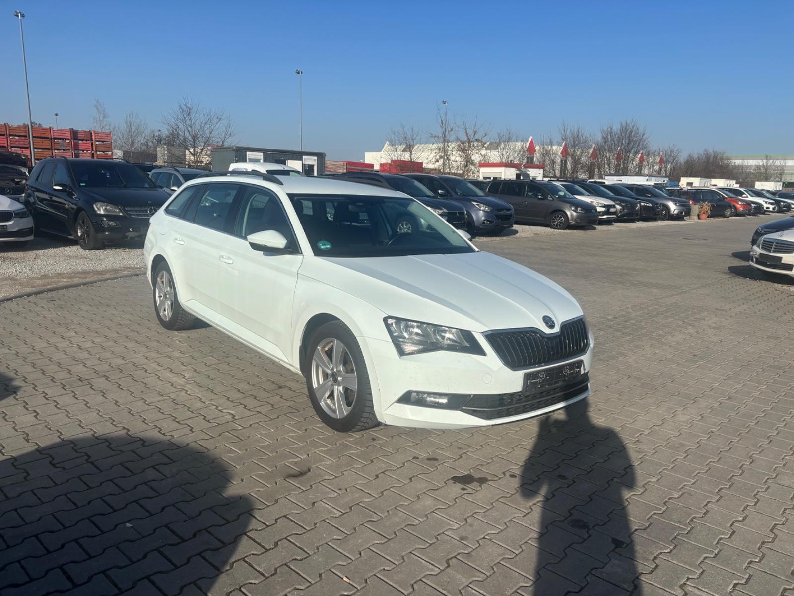 Skoda Superb Combi Ambition   190 PS  AutomatikGetribe