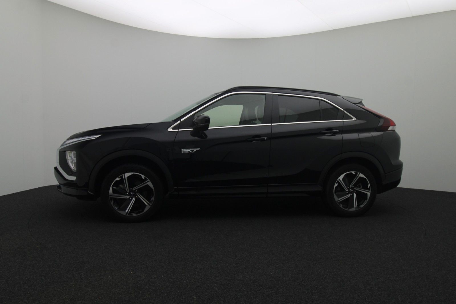 Fahrzeugabbildung Mitsubishi Eclipse Cross 2.4 Plus Select Hybrid