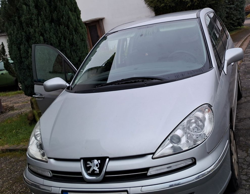 Peugeot 807