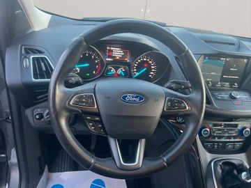 Ford Kuga - 10
