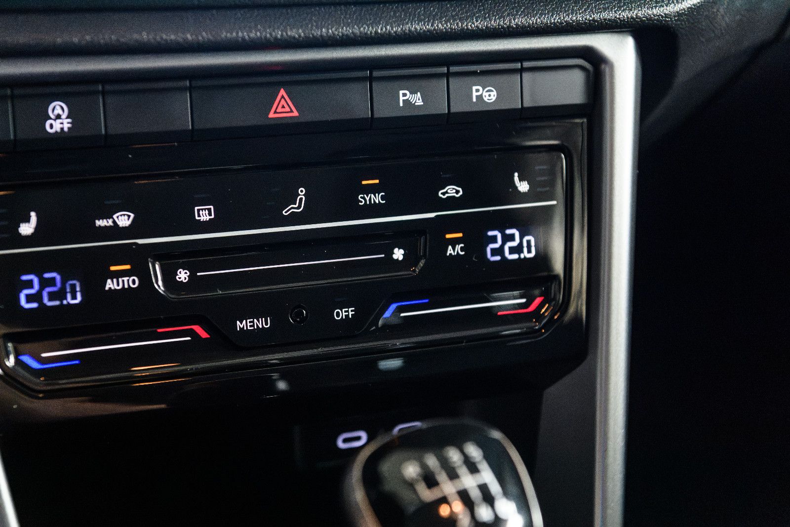 Fahrzeugabbildung Volkswagen T-Roc Life +LED+AW+Cockpit PRO+Park Assist+Ascot