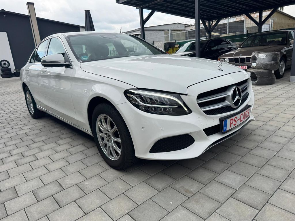 Image of Mercedes-Benz C 180