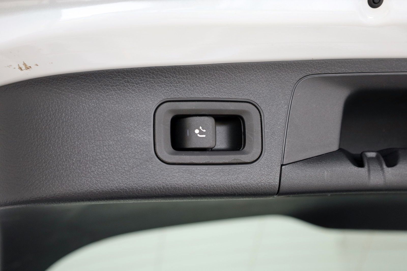 Fahrzeugabbildung Mercedes-Benz GLA 200 d,T.Leder,Navi,LED,Kamera,ACC,Panor.,AHK