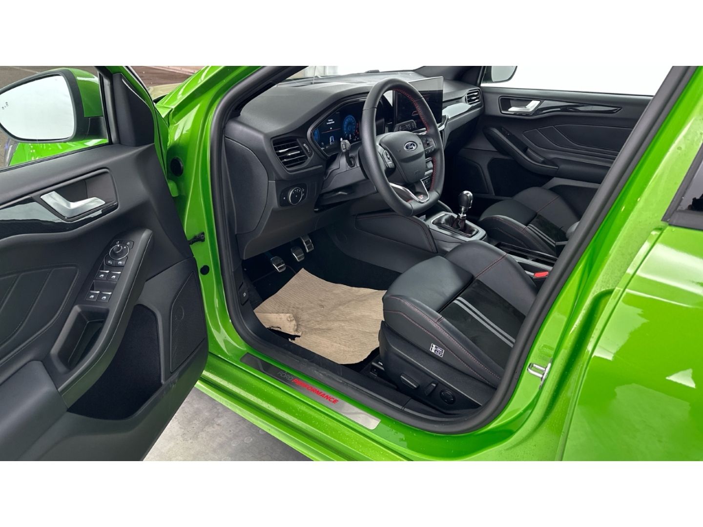 Fahrzeugabbildung Ford Focus ST X 2.3 EcoBoost