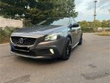 Volvo V40 D3 Cross Country Automatik - Volvo V40 in Oberhausen