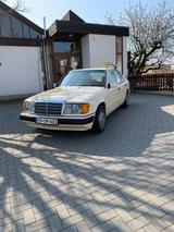 Mercedes-Benz W124 200D Taxi International  - Mercedes-Benz 200: W124 200d