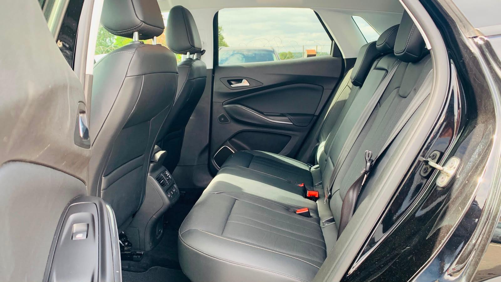 Opel Grandland Leder Navi AHK Sitzbelüft. LED