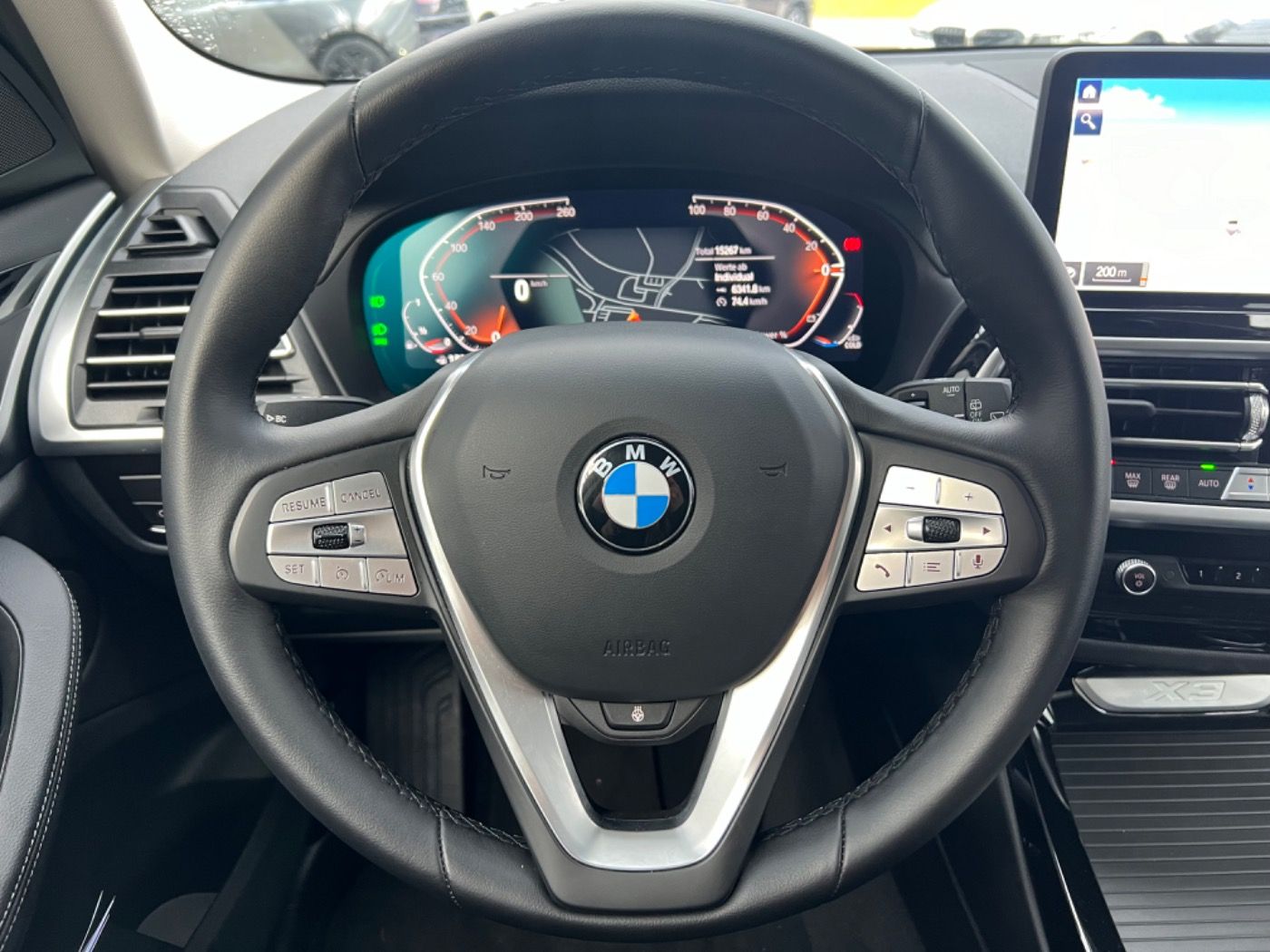 Fahrzeugabbildung BMW X3 xDrive30i 20''LM/StandHz/GSD/DrivAssi/360