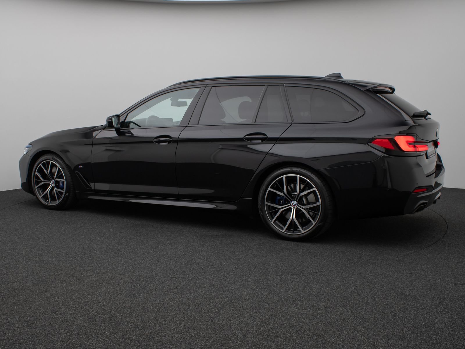Fahrzeugabbildung BMW 540d xD M Sport Kamera Laser HUD DAB H/K Komfort