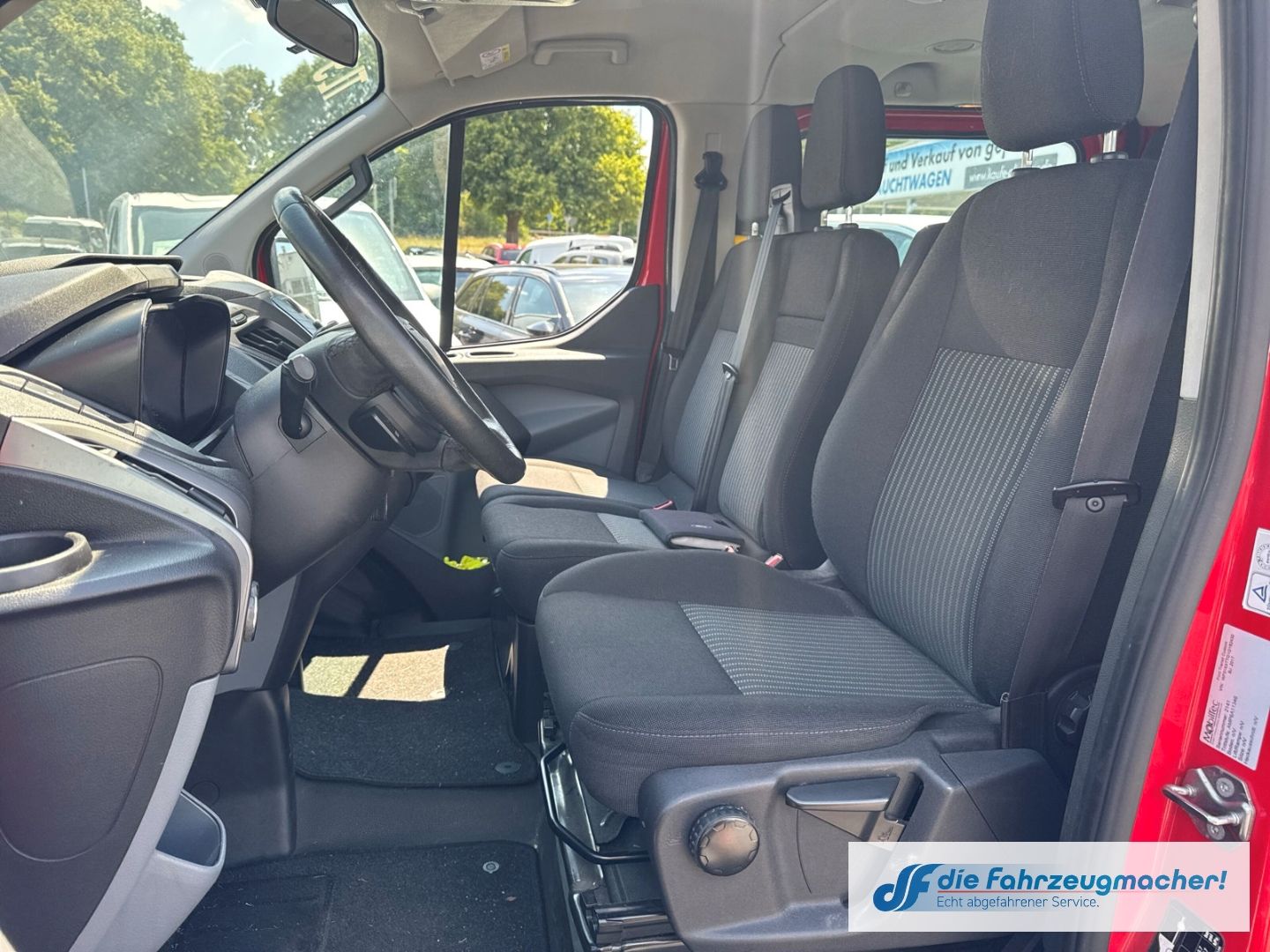 Fahrzeugabbildung Ford Transit Custom 310 L1 Trend Temp Tel.-Vorb. *303