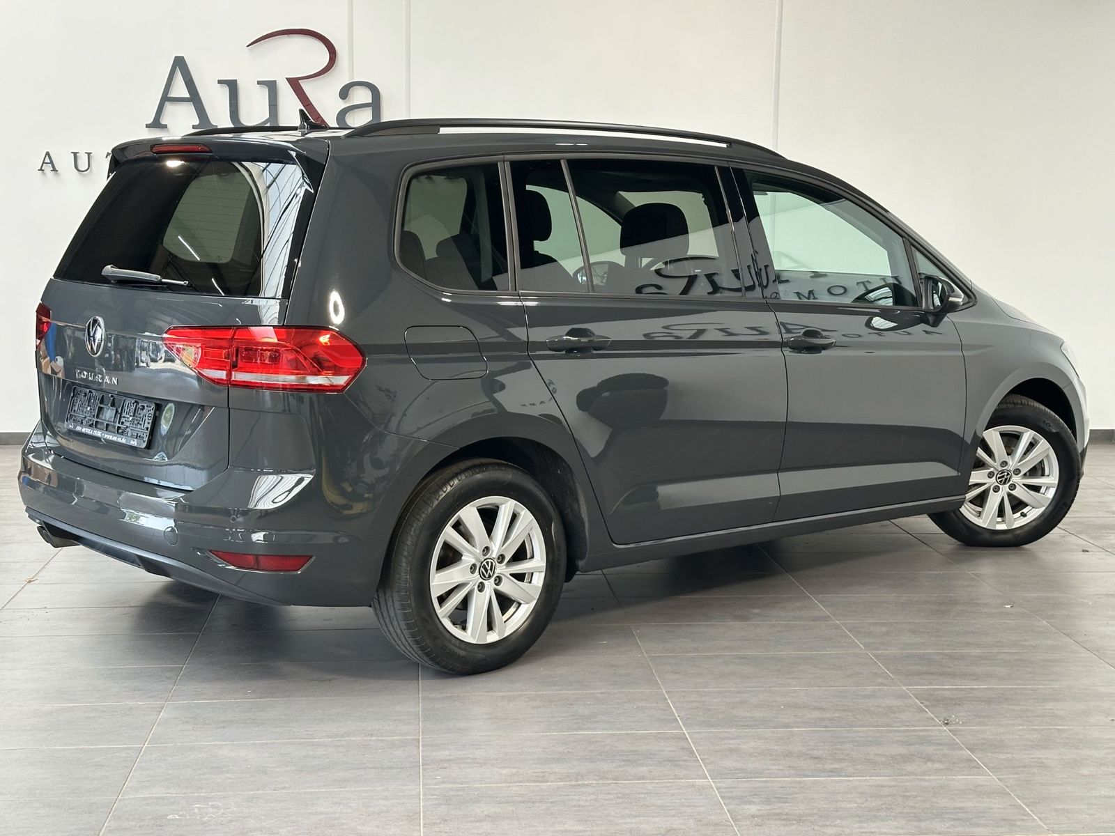 Fahrzeugabbildung Volkswagen Touran 2.0 TDI DSG Comfortline NAV+LED+AHK