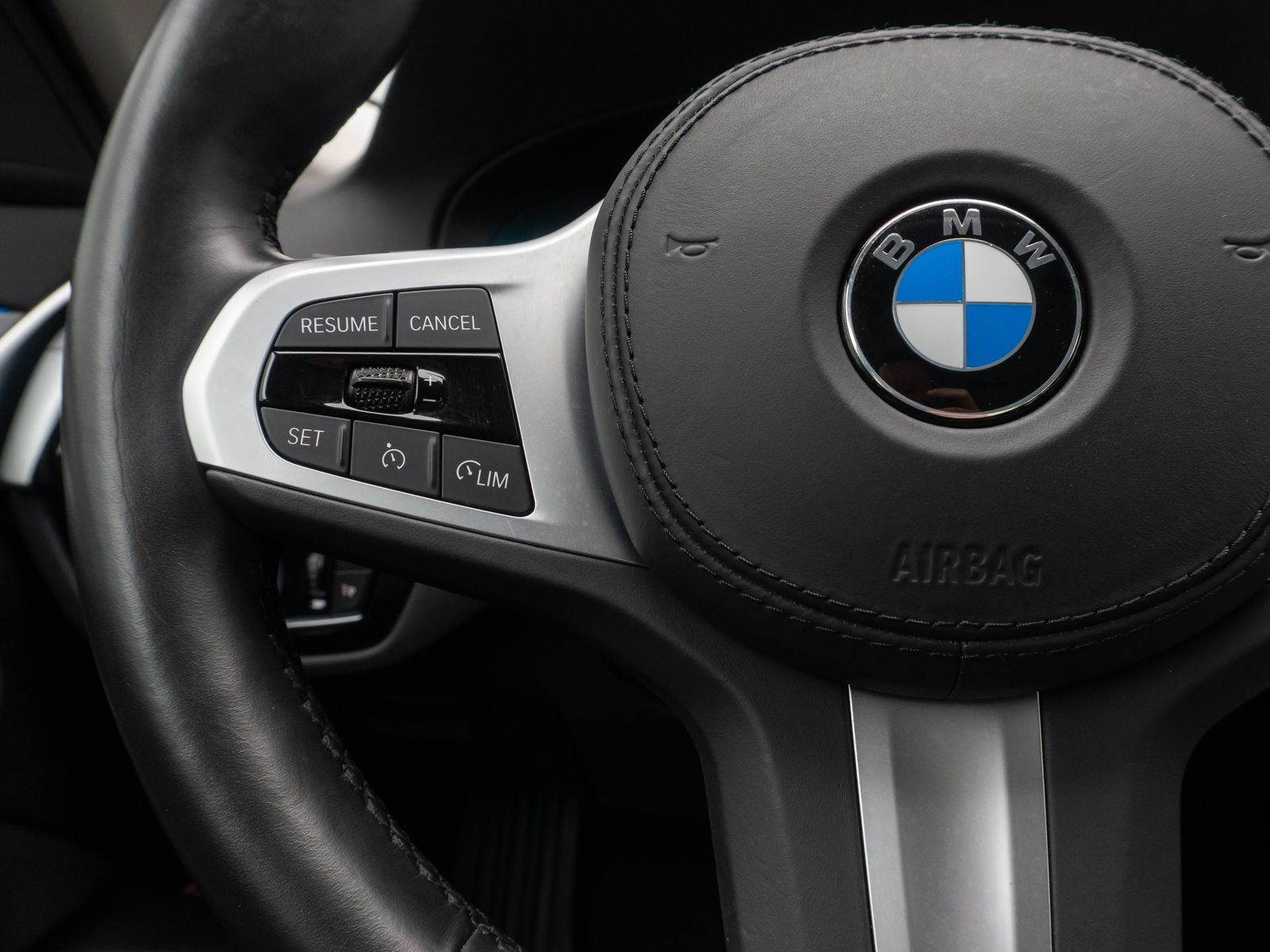 Fahrzeugabbildung BMW 530e Alarm DAB HiFi Komfort Kamera DriveAs Sport