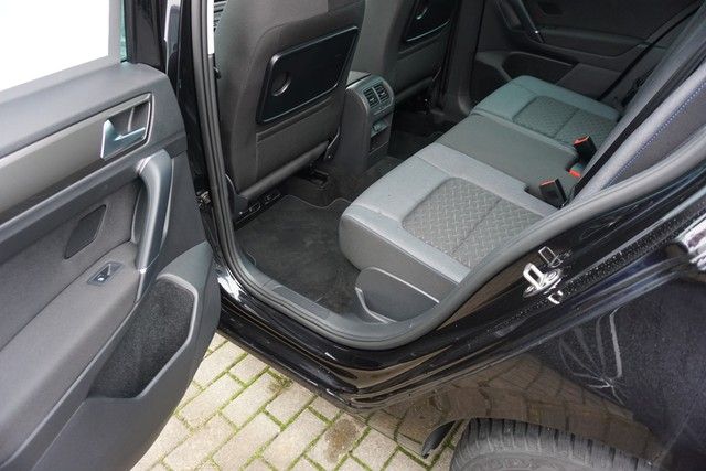 Fahrzeugabbildung Volkswagen Golf Sportsvan TSI Join Navi ACC PDC SHZ App-Con