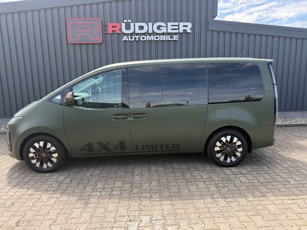 Image of Hyundai STARIA