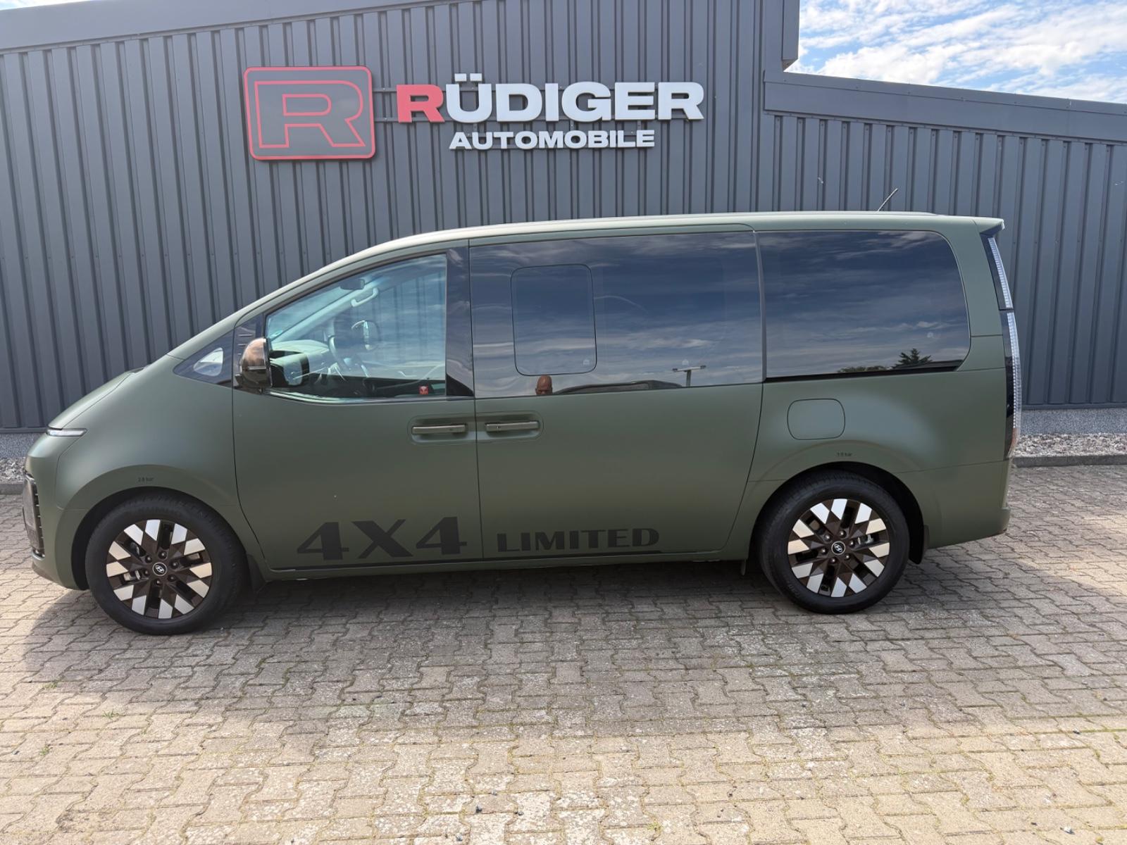 Hyundai Staria Signature 4WD*Standheizung*Sitzbelüftung*