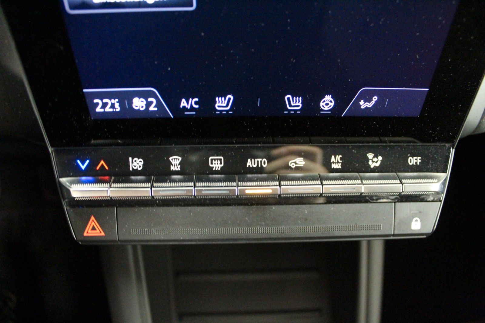 Fahrzeugabbildung Renault Captur Mild Hybrid 160 EDC Techno *Ganzjahresrei