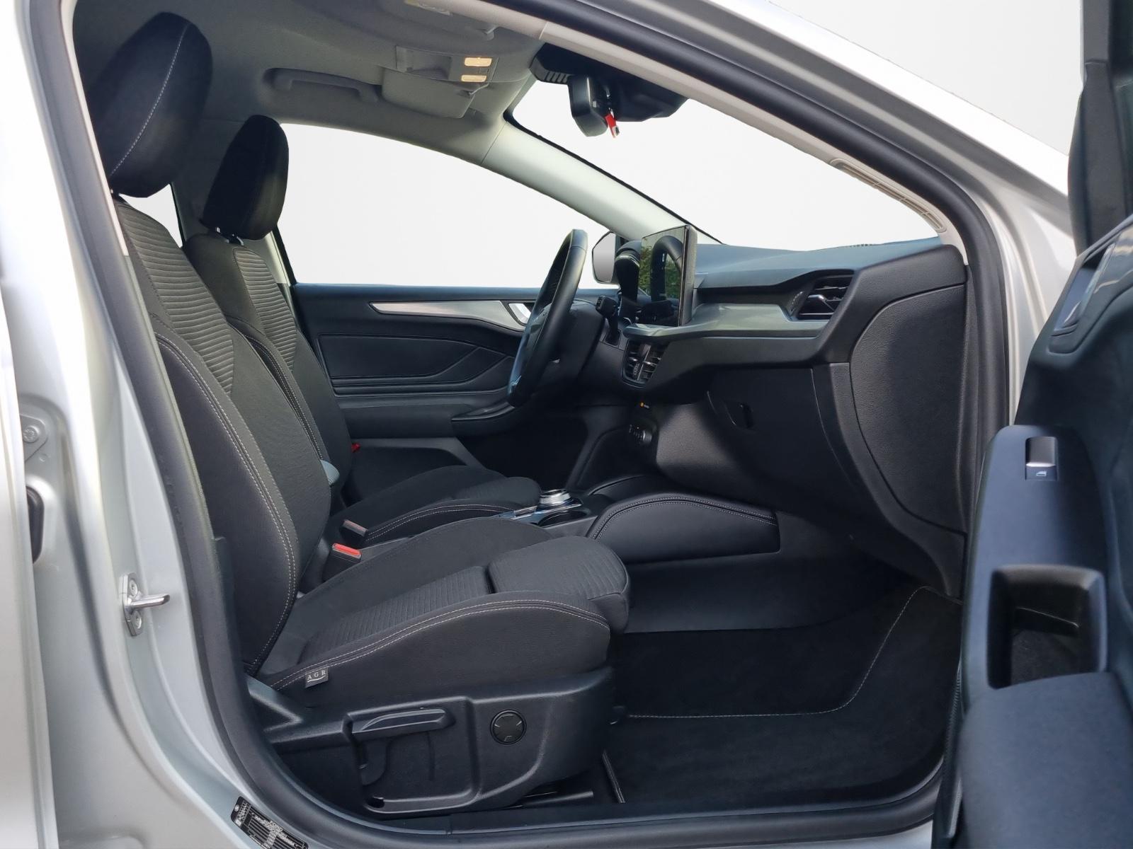 Ford Focus Turnier Titanium X*LED*1HD*ALU*ACC*PDC*SHZ