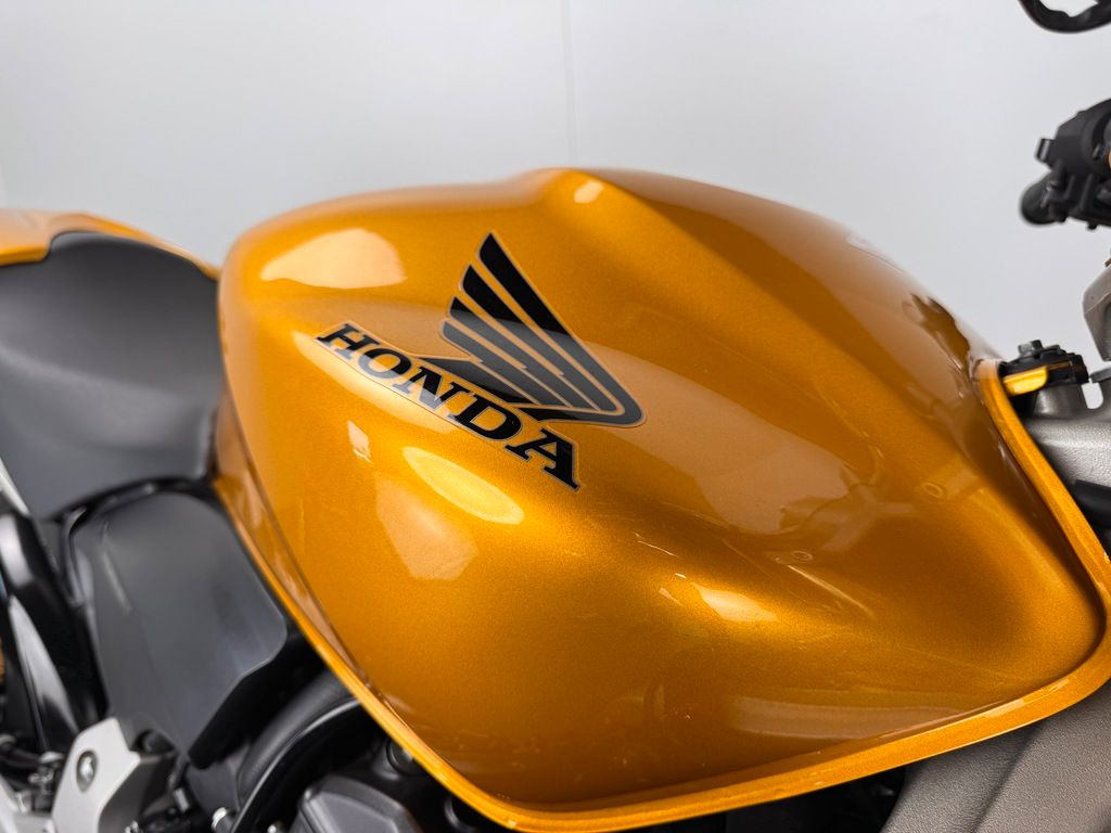 Fahrzeugabbildung Honda CB600 FA HORNET *1. HAND *BOS-AUSPUFF