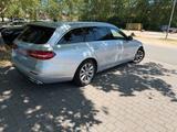 Mercedes-Benz Mercedes E klasse 220 W213 9G-tronic T Mod... - Mercedes-Benz: W213