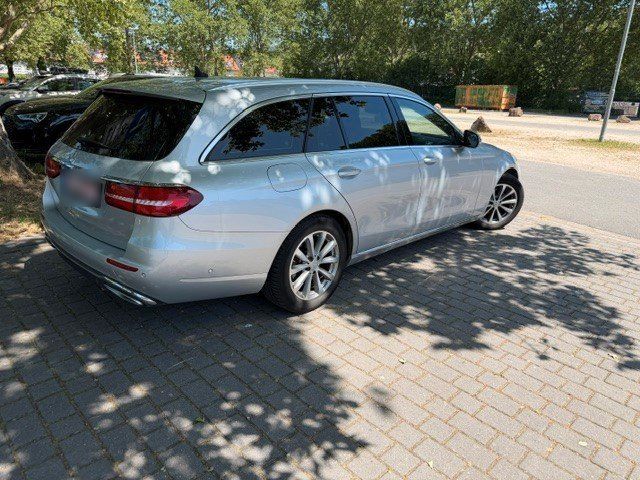 MERCEDES-BENZ Mercedes E klasse 220 W213 9G-tronic T Mod...