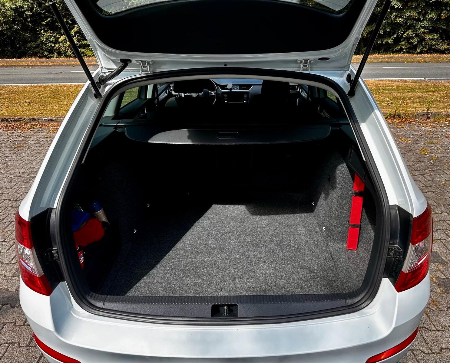 Skoda Octavia 2015 — фото 15