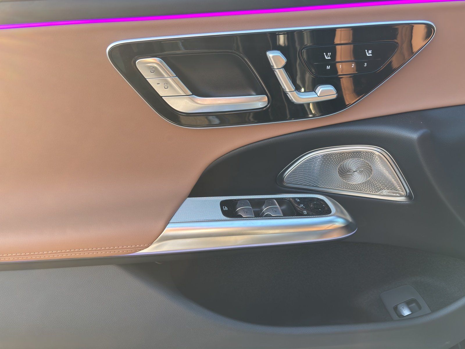 Fahrzeugabbildung Mercedes-Benz E 450 d 4M T *VOLL* DIGLIGHT STANDHZG 360° AHK