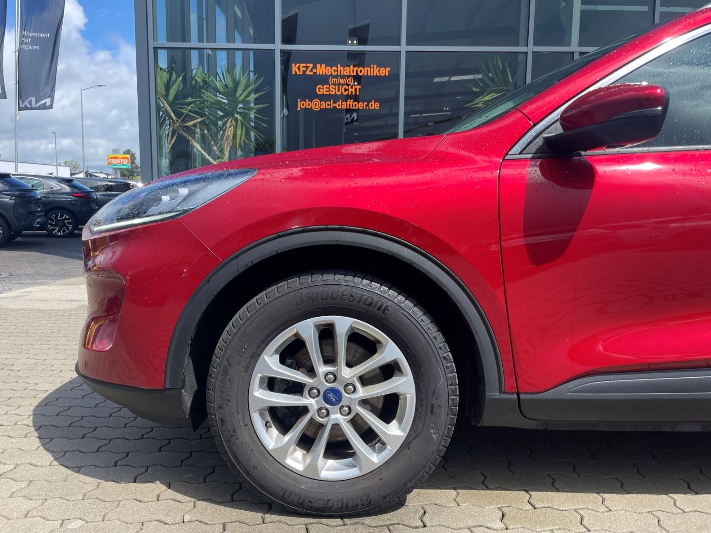 Fahrzeugabbildung Ford Kuga Titanium Spurhalteass Winterpaket Kamera