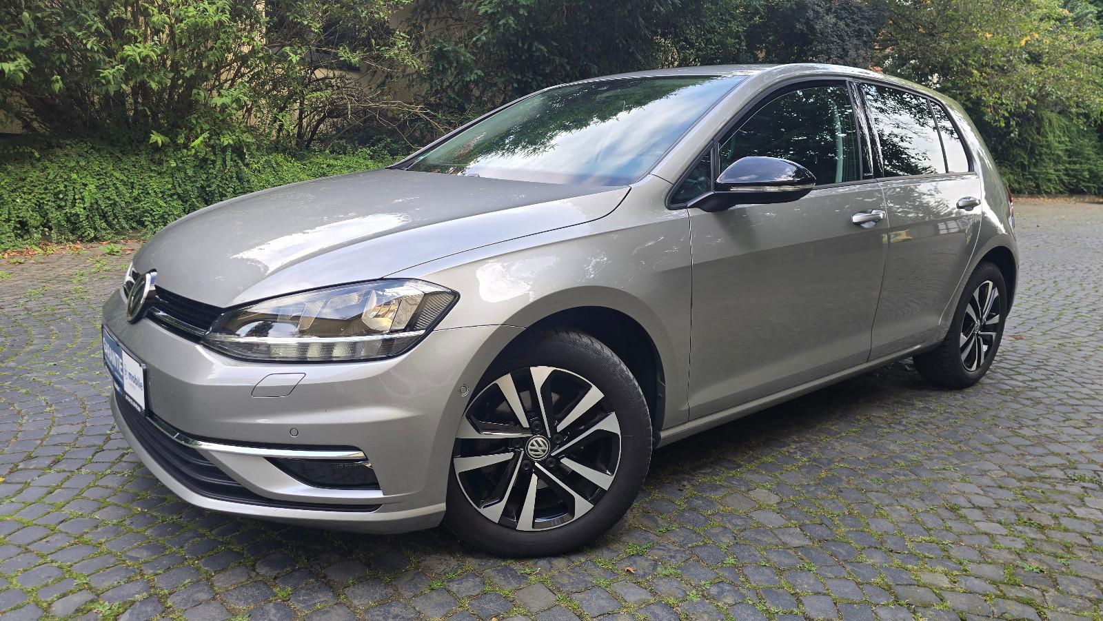 Volkswagen Golf VII Lim. IQ.DRIVE*SHZ|NAVI|GARANTIE|TÜV NEU