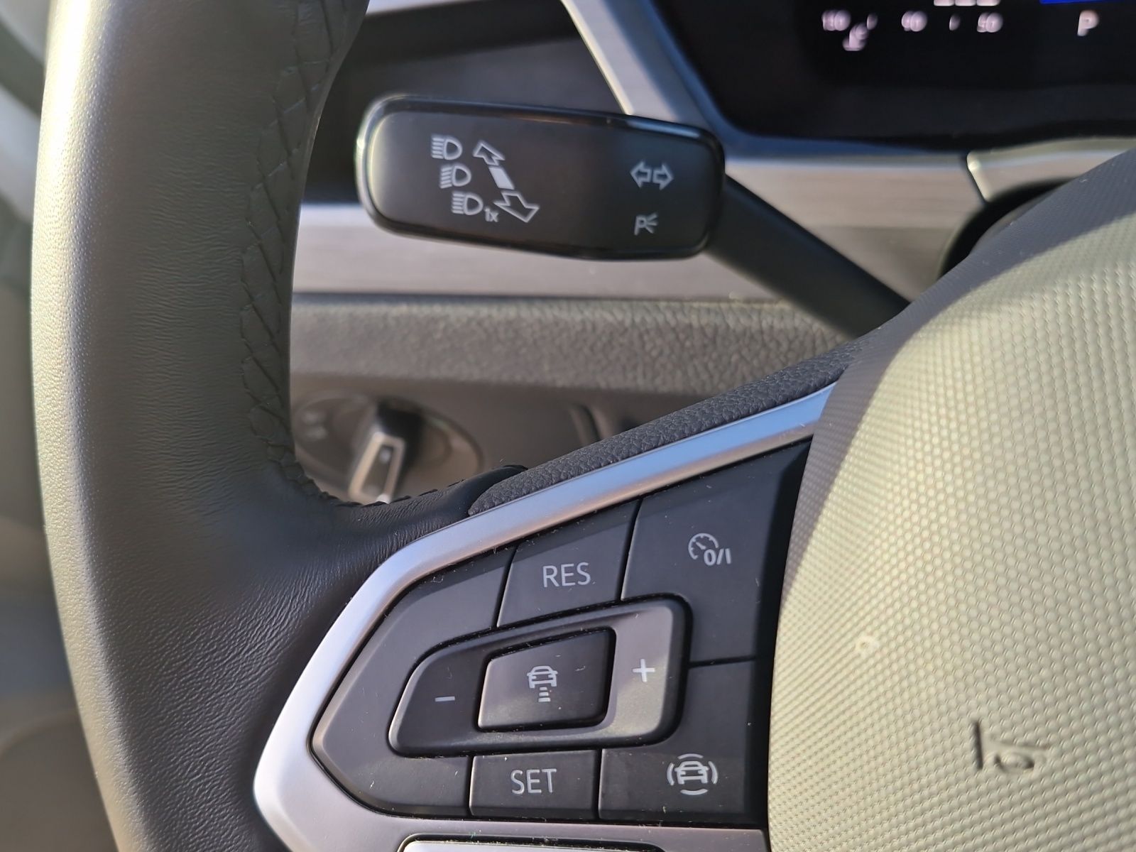 Fahrzeugabbildung Volkswagen Touran Comfortline BMT/Start-Stopp RFK ACC SH