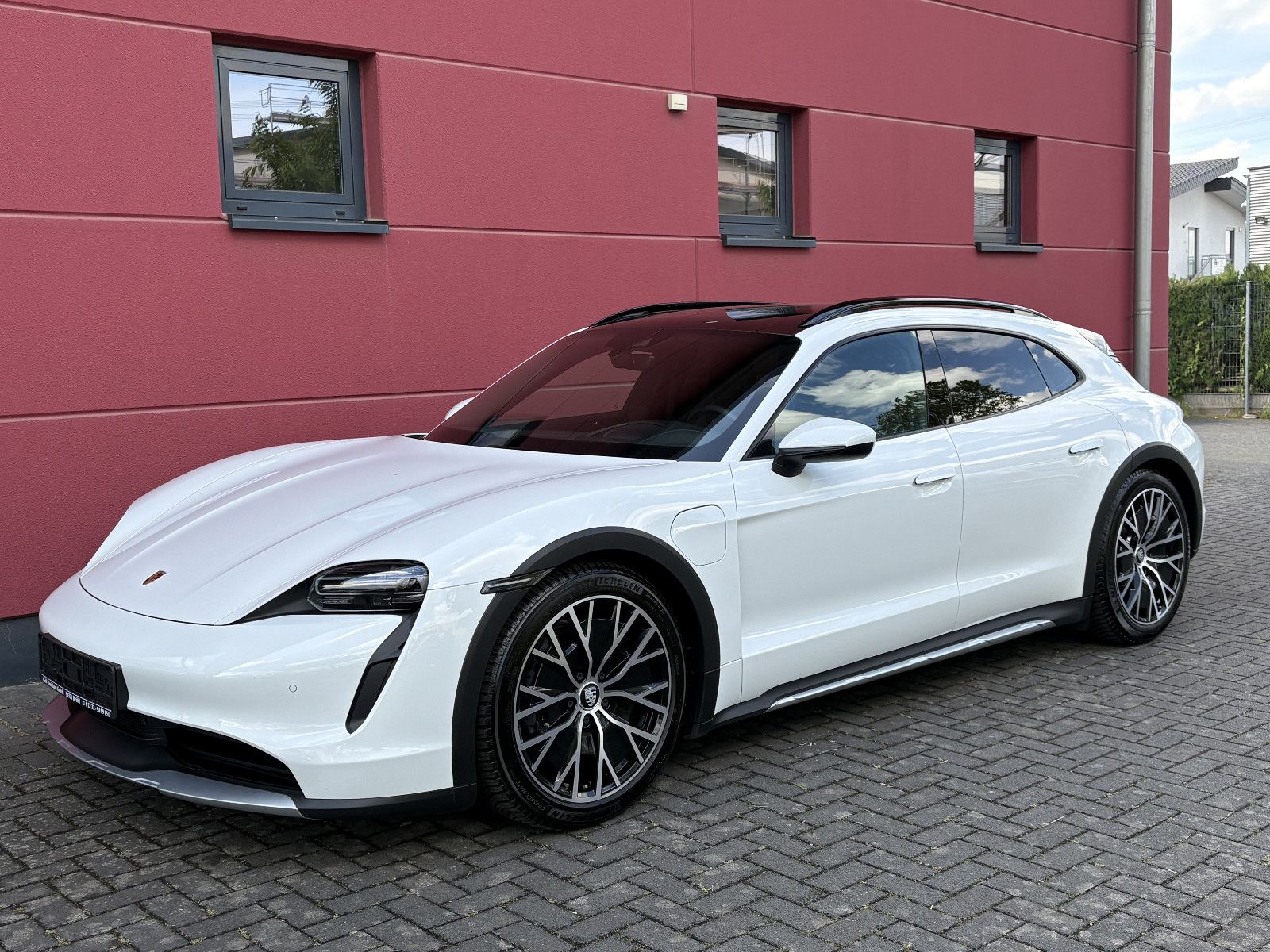 PORSCHE TAYCAN 4 CROSS TURISMO 476PS PANO BOSE APPROVED*