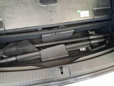 Touran 2.0 TDI DSG GOAL 7 SITZE+IQ.LIGHT+NAV+AHK